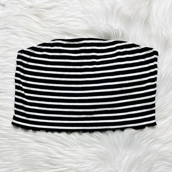 ASOS striped ruffle trim crop top black & white size 4 - Picture 3 of 5